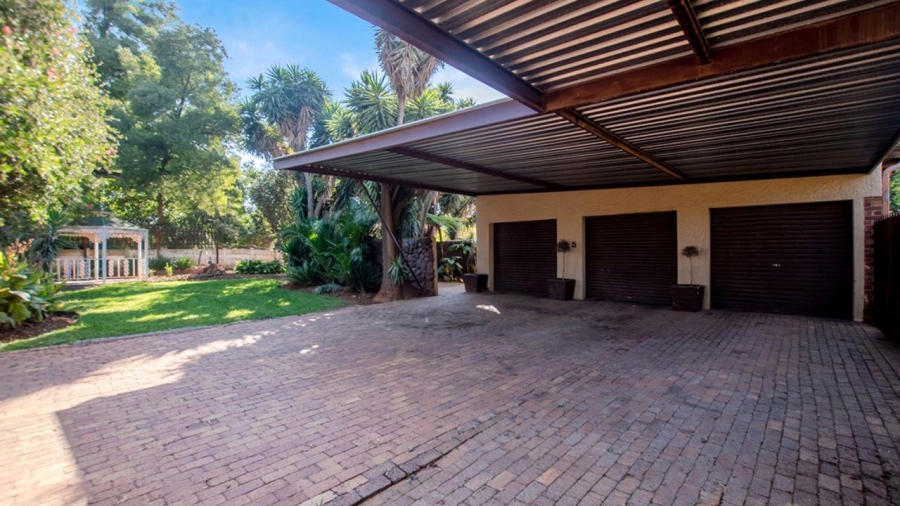 3 Bedroom Property for Sale in Kenleaf Gauteng