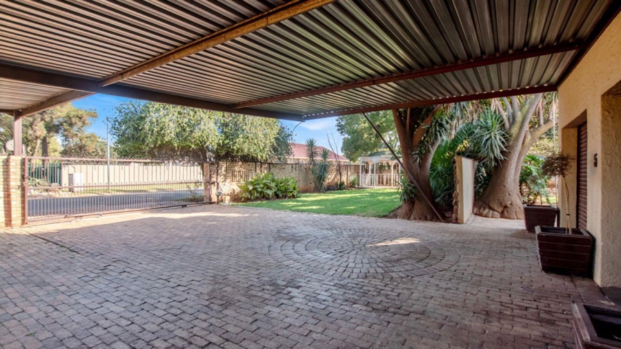 3 Bedroom Property for Sale in Kenleaf Gauteng