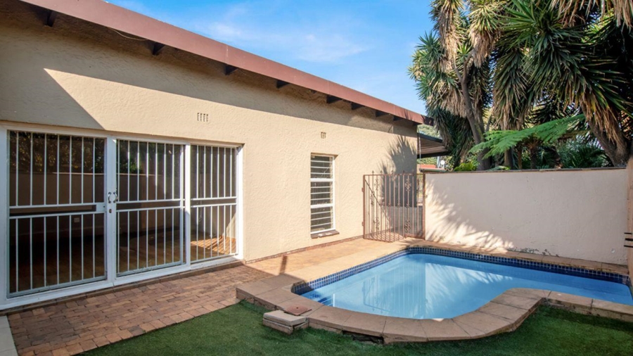 3 Bedroom Property for Sale in Kenleaf Gauteng