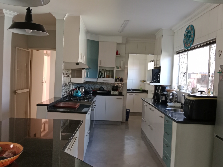 3 Bedroom Property for Sale in Brackendowns Gauteng