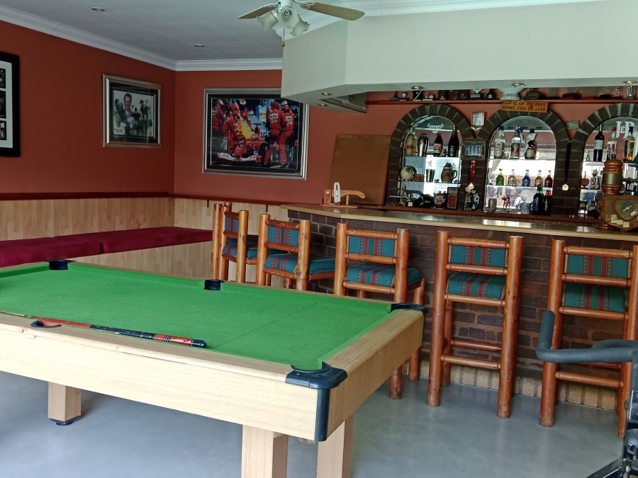3 Bedroom Property for Sale in Brackendowns Gauteng