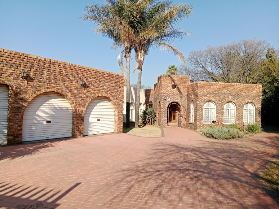 3 Bedroom Property for Sale in Brackenhurst Gauteng