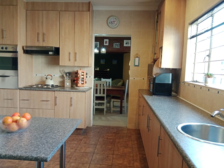 3 Bedroom Property for Sale in Brackenhurst Gauteng