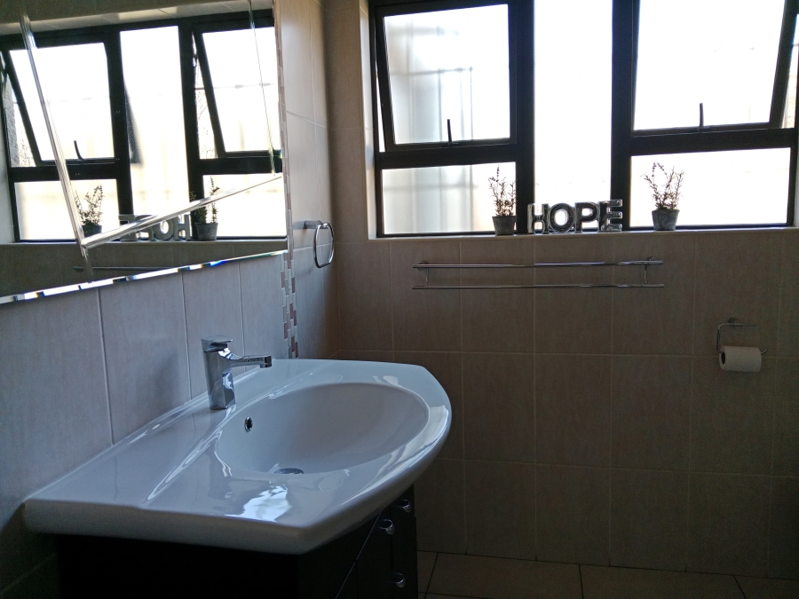 3 Bedroom Property for Sale in Brackenhurst Gauteng