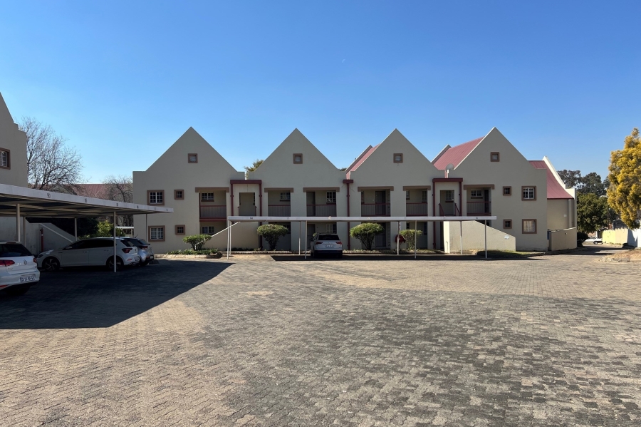 2 Bedroom Property for Sale in Noordwyk Gauteng