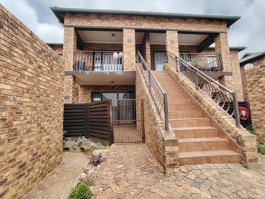 2 Bedroom Property for Sale in Sonneveld Gauteng