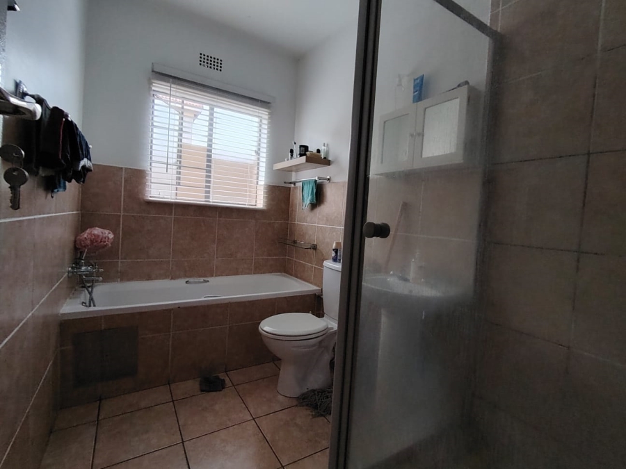 2 Bedroom Property for Sale in Sonneveld Gauteng