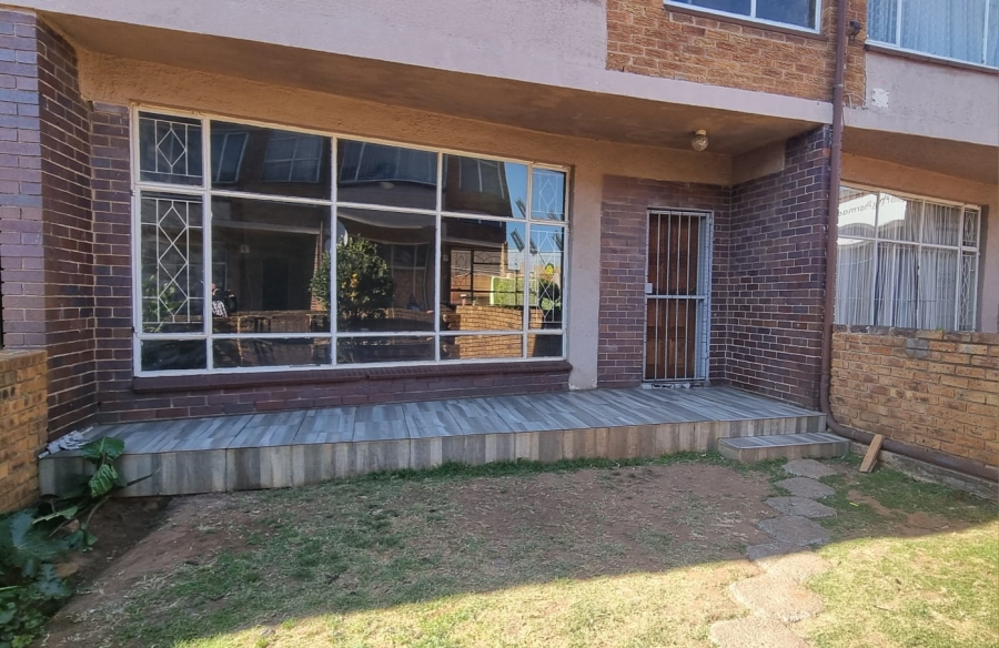 2 Bedroom Property for Sale in Brakpan Central Gauteng