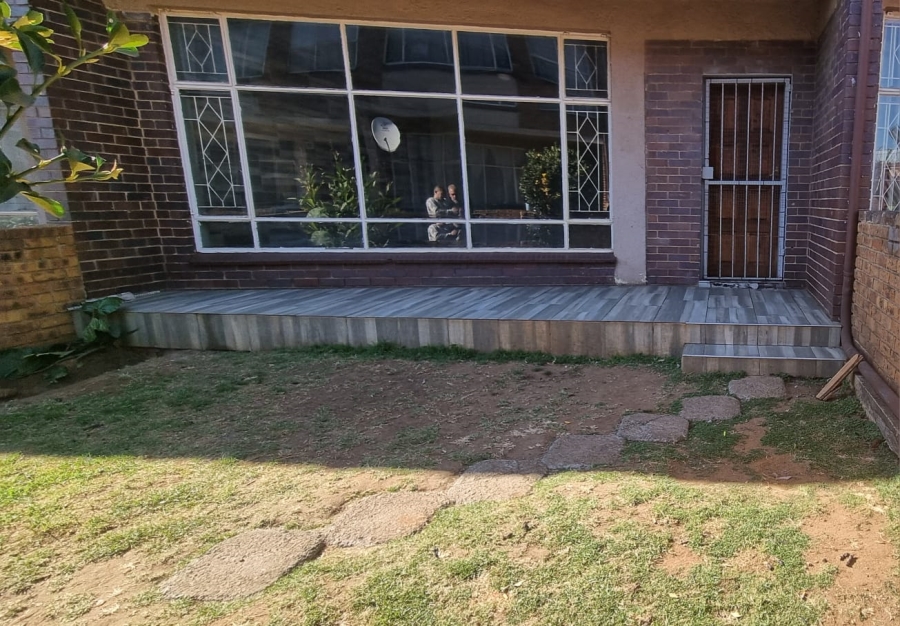 2 Bedroom Property for Sale in Brakpan Central Gauteng