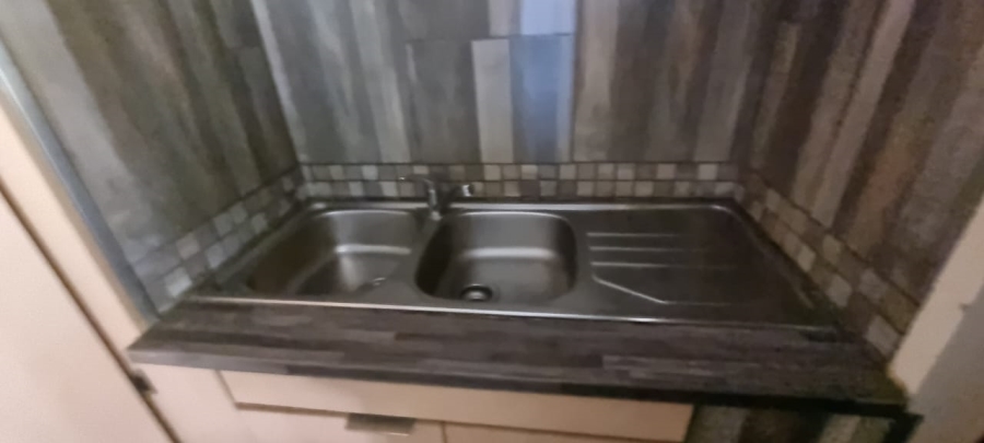 2 Bedroom Property for Sale in Brakpan Central Gauteng