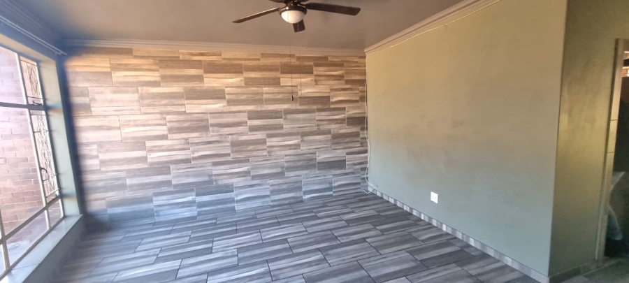 2 Bedroom Property for Sale in Brakpan Central Gauteng