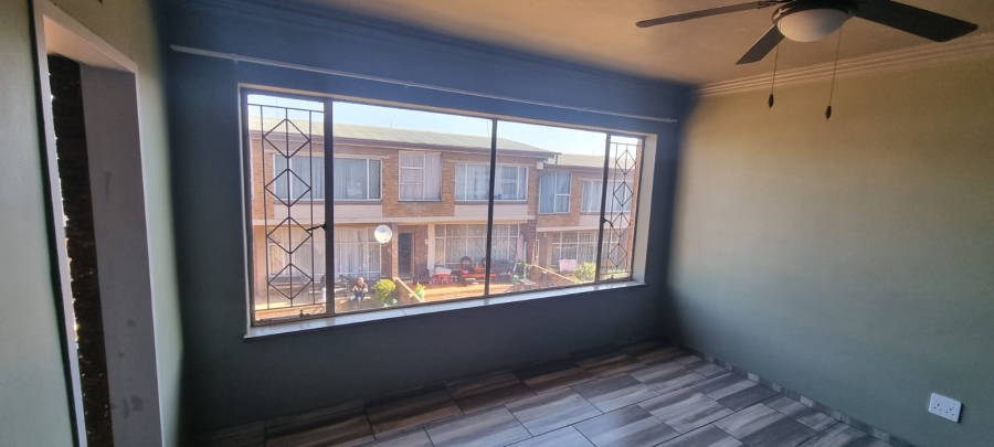 2 Bedroom Property for Sale in Brakpan Central Gauteng