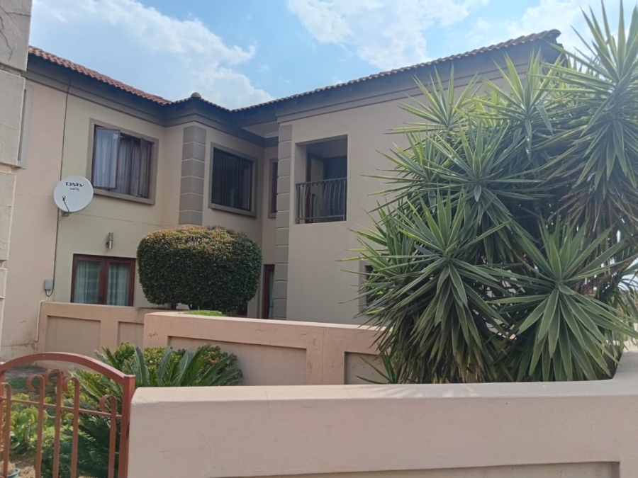 3 Bedroom Property for Sale in Sonneveld Gauteng