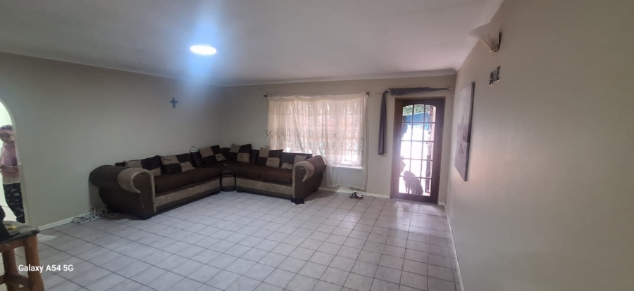 5 Bedroom Property for Sale in Anzac Gauteng