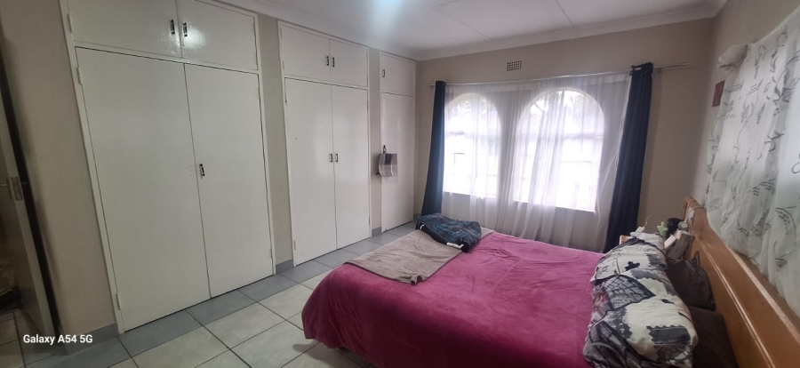 5 Bedroom Property for Sale in Anzac Gauteng