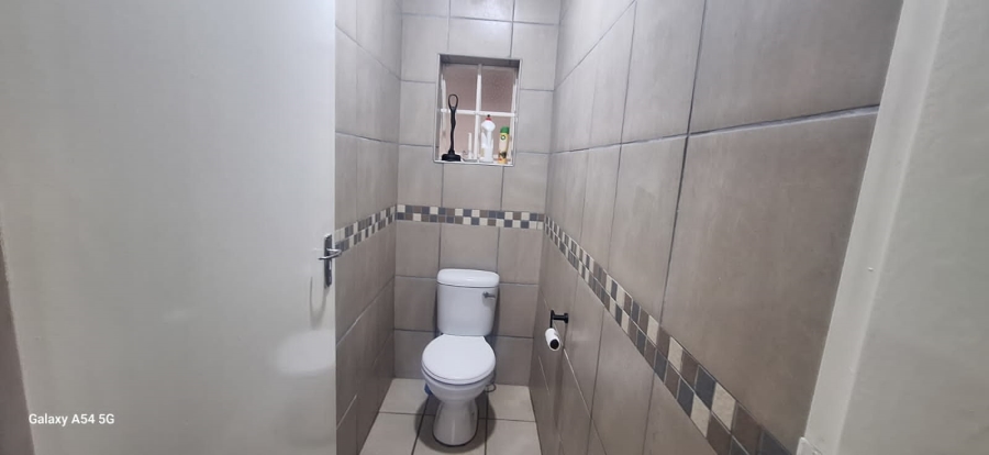 5 Bedroom Property for Sale in Anzac Gauteng