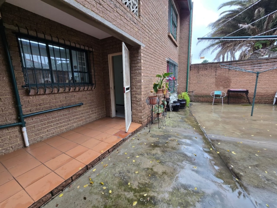 2 Bedroom Property for Sale in Brakpan Central Gauteng