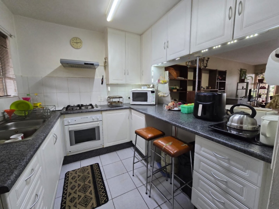 2 Bedroom Property for Sale in Brakpan Central Gauteng