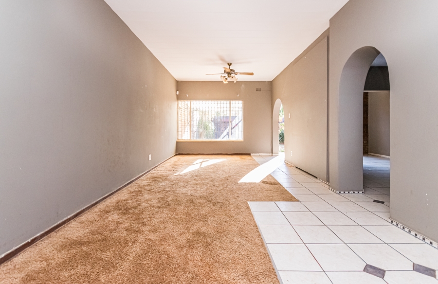 4 Bedroom Property for Sale in Greenhills Gauteng
