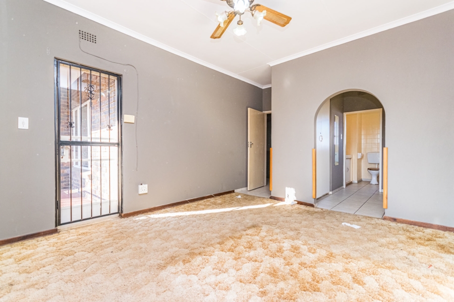 4 Bedroom Property for Sale in Greenhills Gauteng