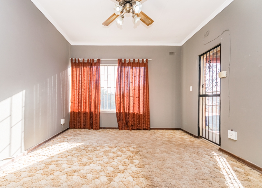 4 Bedroom Property for Sale in Greenhills Gauteng