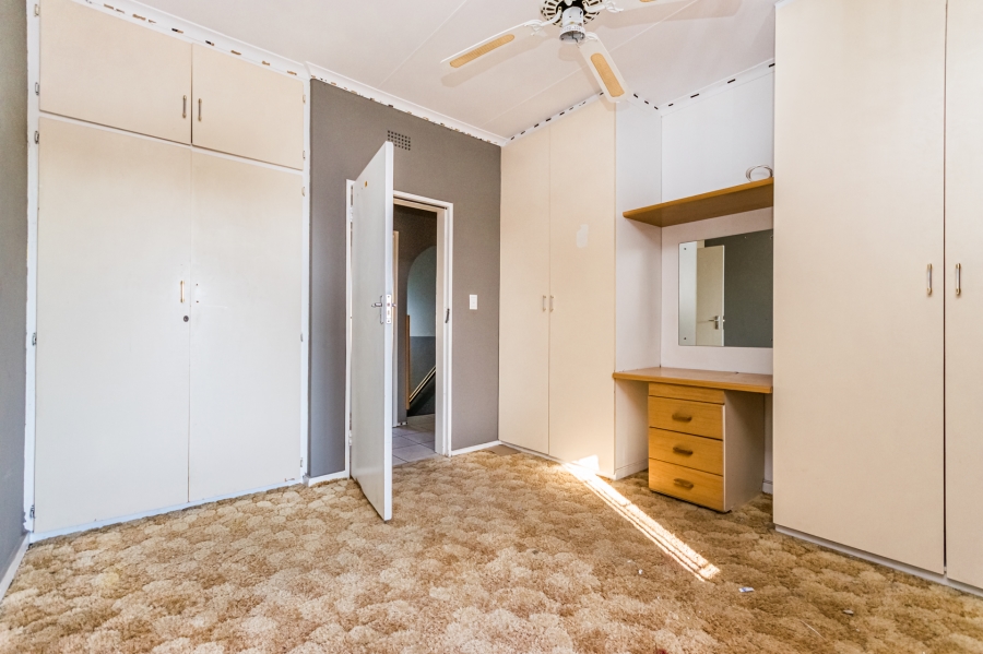 4 Bedroom Property for Sale in Greenhills Gauteng