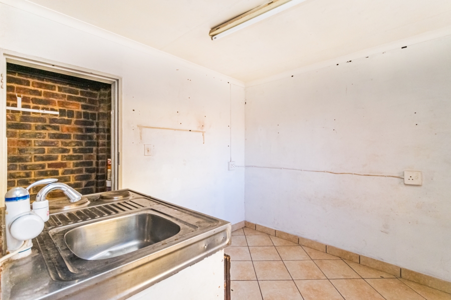 4 Bedroom Property for Sale in Greenhills Gauteng