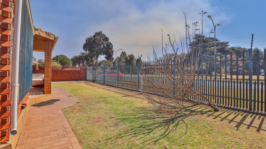 3 Bedroom Property for Sale in Brakpan Central Gauteng