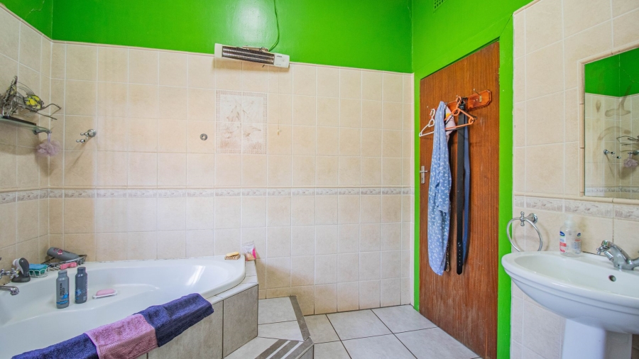 3 Bedroom Property for Sale in Brakpan Central Gauteng