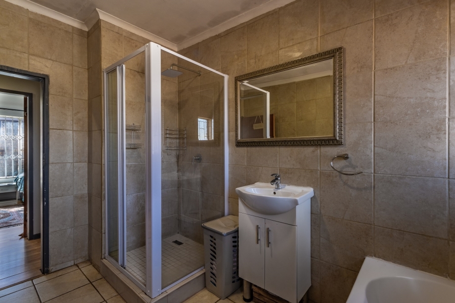 3 Bedroom Property for Sale in Wierda Park Gauteng
