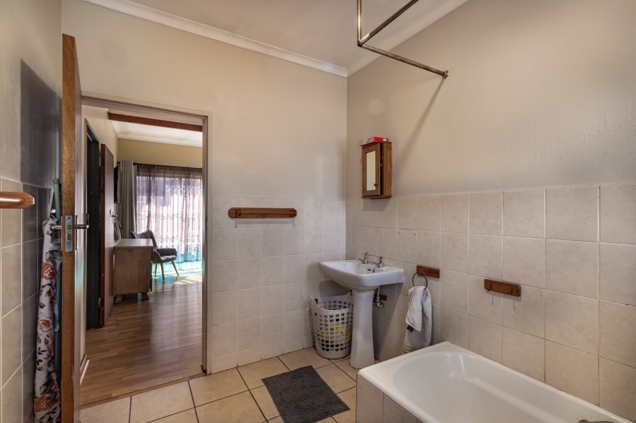 3 Bedroom Property for Sale in Wierda Park Gauteng