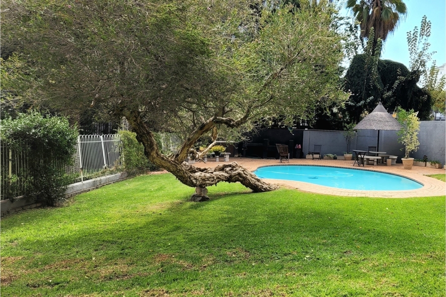 To Let 2 Bedroom Property for Rent in Sandown Gauteng