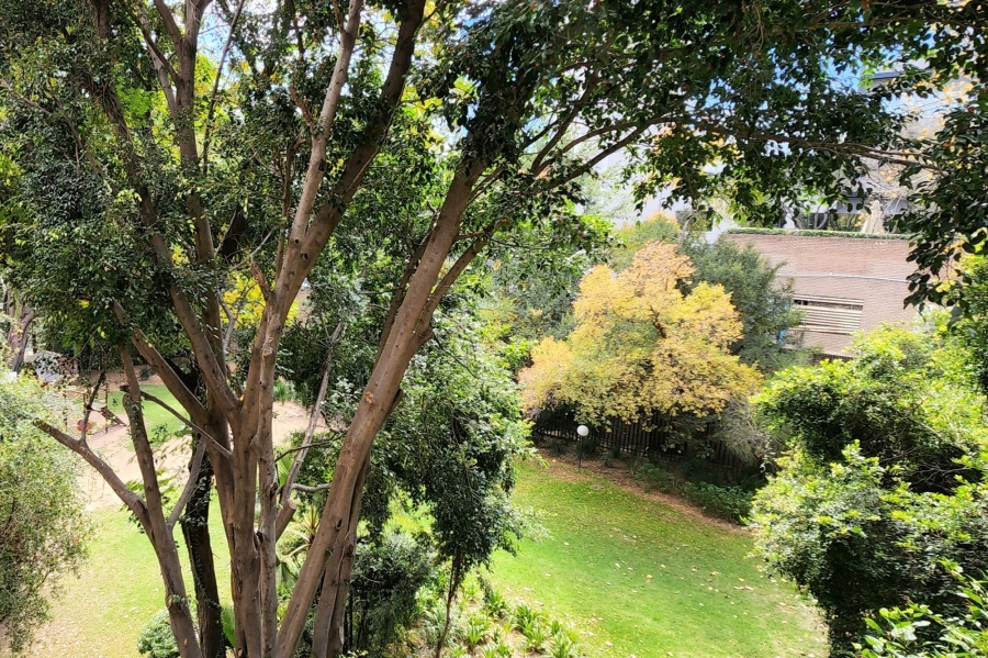 To Let 2 Bedroom Property for Rent in Sandown Gauteng
