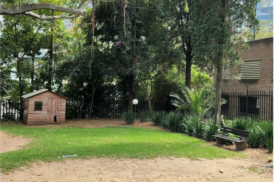 To Let 2 Bedroom Property for Rent in Sandown Gauteng
