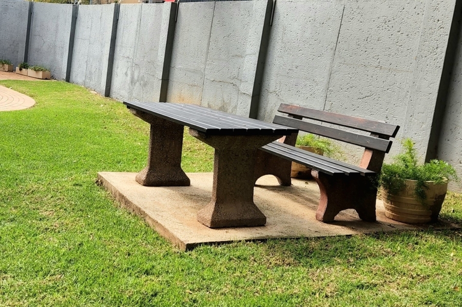 To Let 2 Bedroom Property for Rent in Sandown Gauteng
