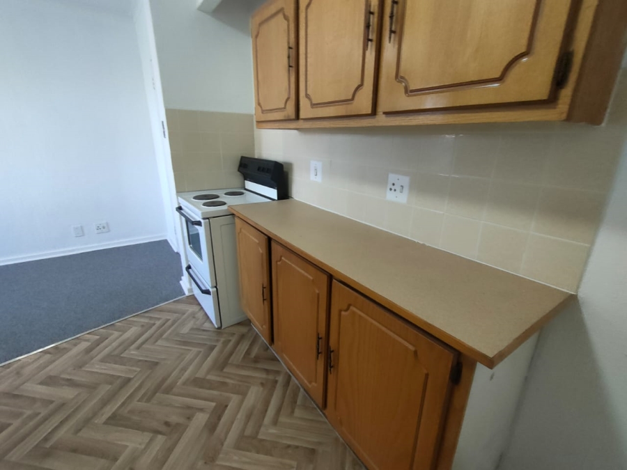 To Let 1 Bedroom Property for Rent in Linden Gauteng
