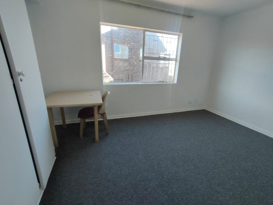 To Let 1 Bedroom Property for Rent in Linden Gauteng
