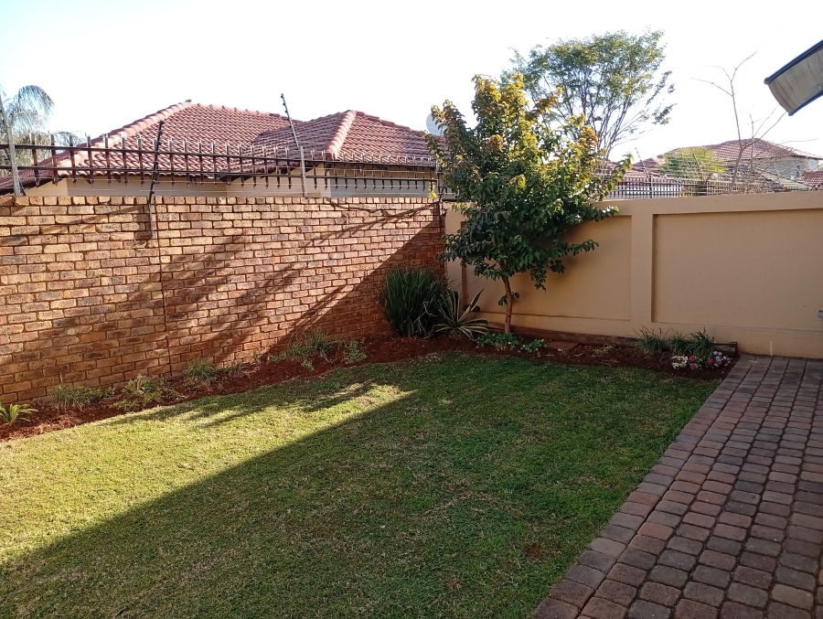 2 Bedroom Property for Sale in Willow Park Manor Gauteng