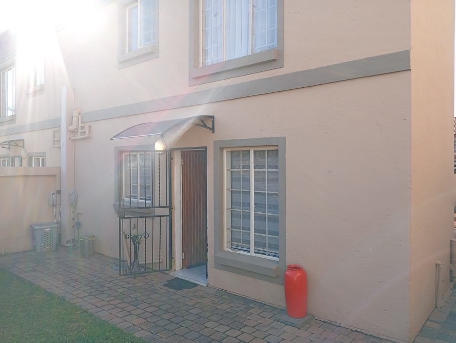 2 Bedroom Property for Sale in Willow Park Manor Gauteng
