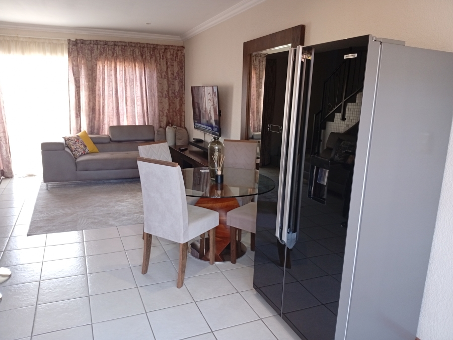 2 Bedroom Property for Sale in Willow Park Manor Gauteng