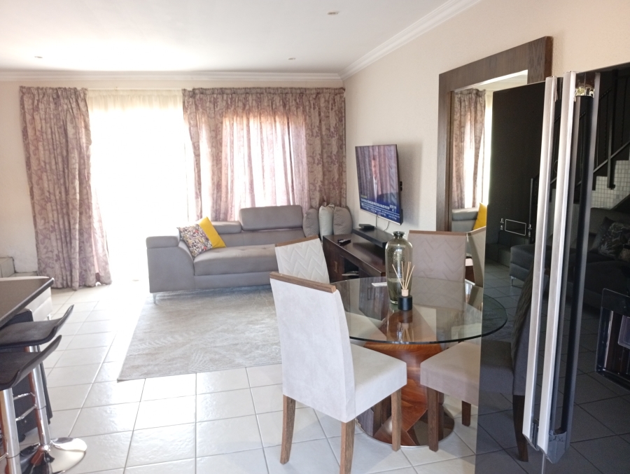 2 Bedroom Property for Sale in Willow Park Manor Gauteng