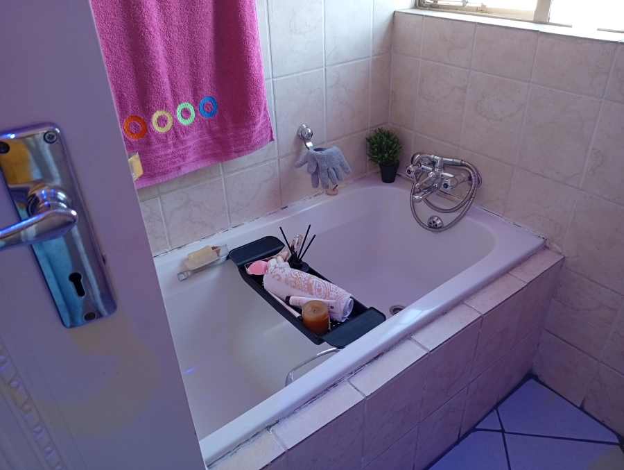 2 Bedroom Property for Sale in Willow Park Manor Gauteng