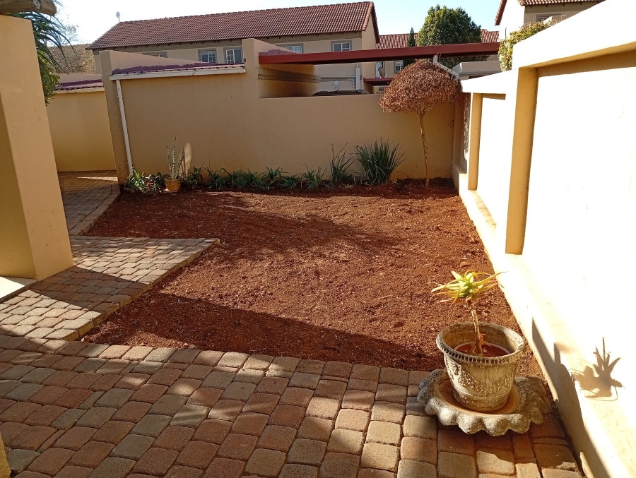 2 Bedroom Property for Sale in Willow Park Manor Gauteng