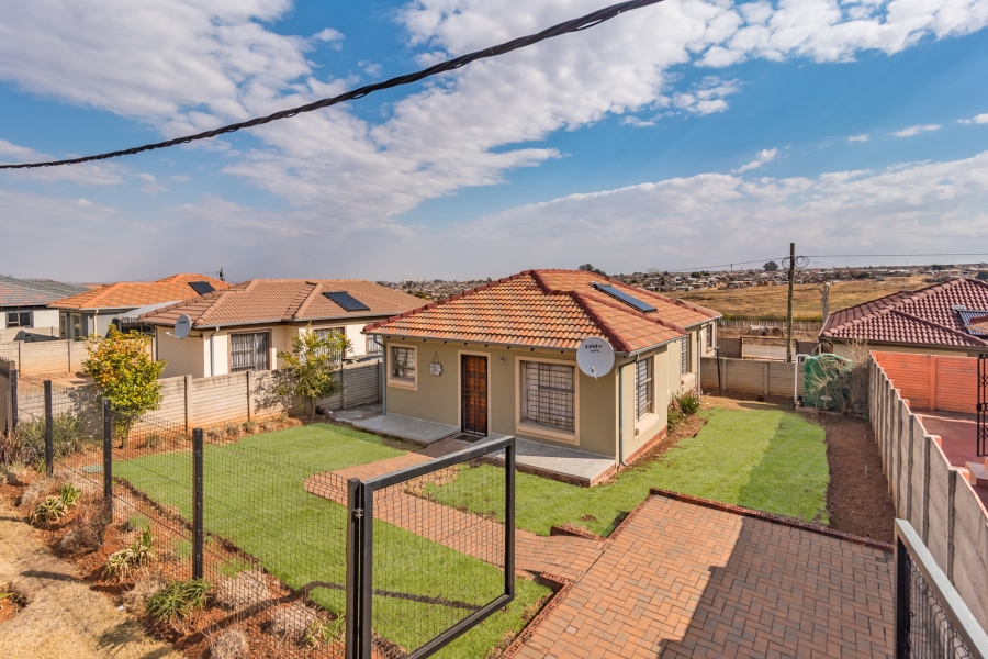 3 Bedroom Property for Sale in Witpoortjie Gauteng