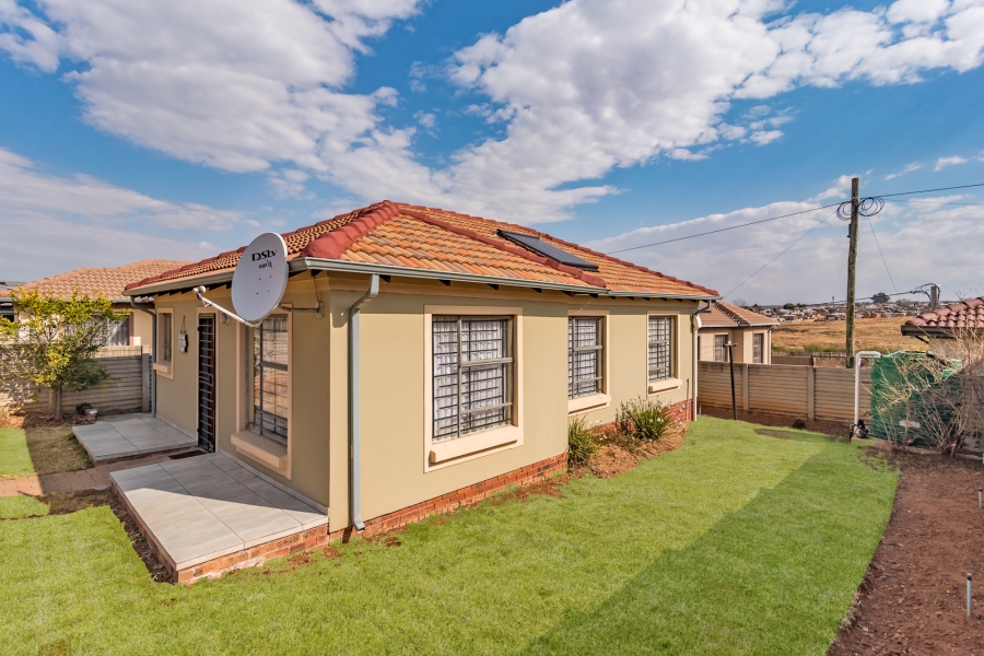 3 Bedroom Property for Sale in Witpoortjie Gauteng