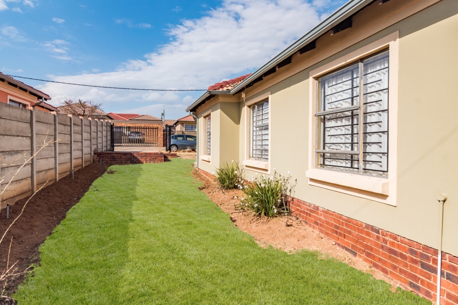 3 Bedroom Property for Sale in Witpoortjie Gauteng