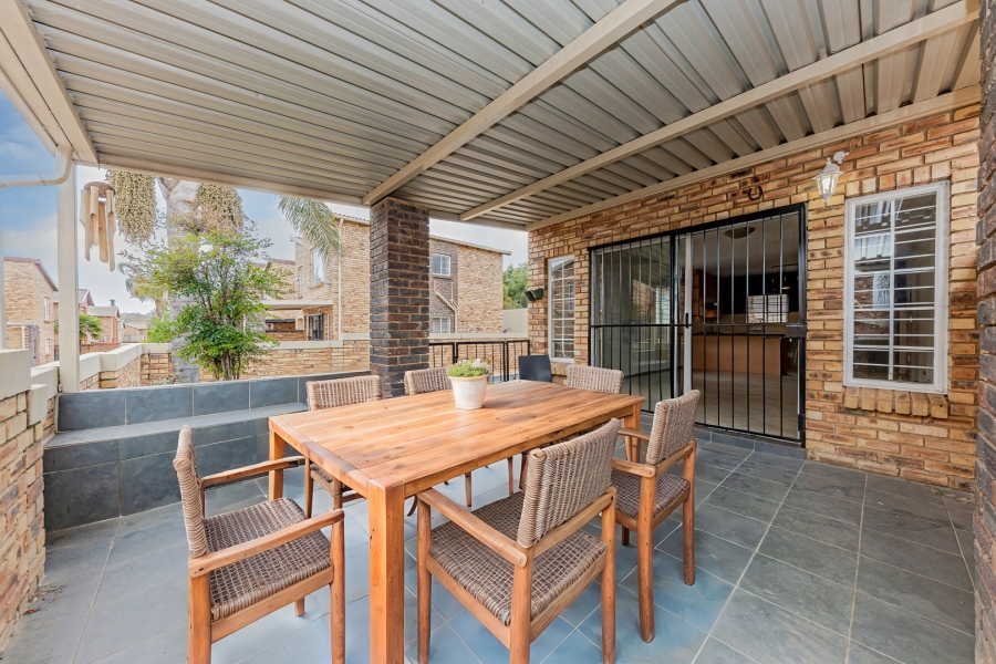 3 Bedroom Property for Sale in Willowbrook Gauteng