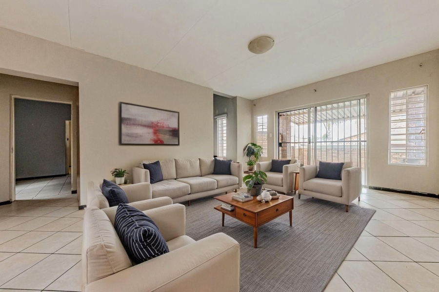 3 Bedroom Property for Sale in Willowbrook Gauteng