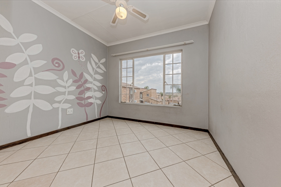3 Bedroom Property for Sale in Willowbrook Gauteng