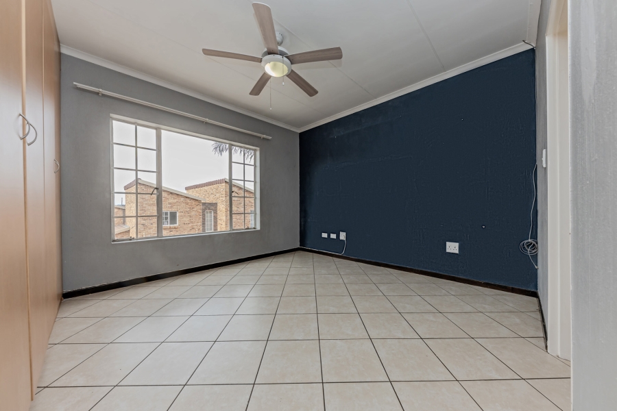 3 Bedroom Property for Sale in Willowbrook Gauteng